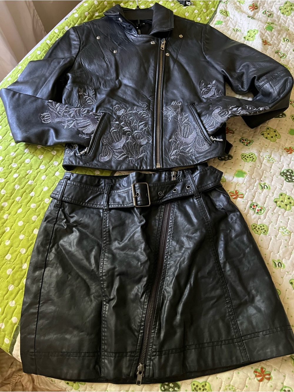 Leather jacket - Picture 11 of 11